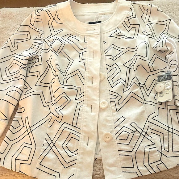Women's White & Black Geometric Print (Size Medium) 3/4 Length Sleeve Jacket - Picture 1 of 10